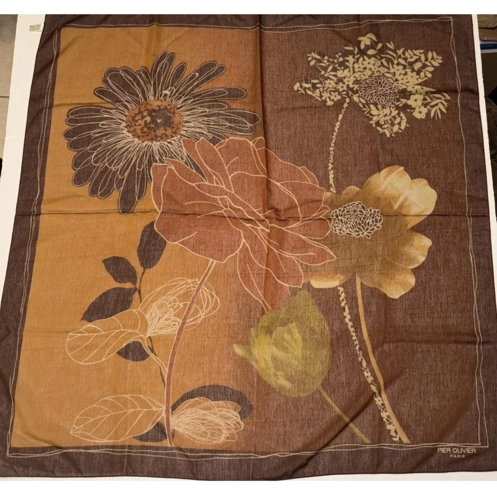 Vintage Women's Pier Oliver Paris Beautiful Brown Floral Scarf 34 X 33